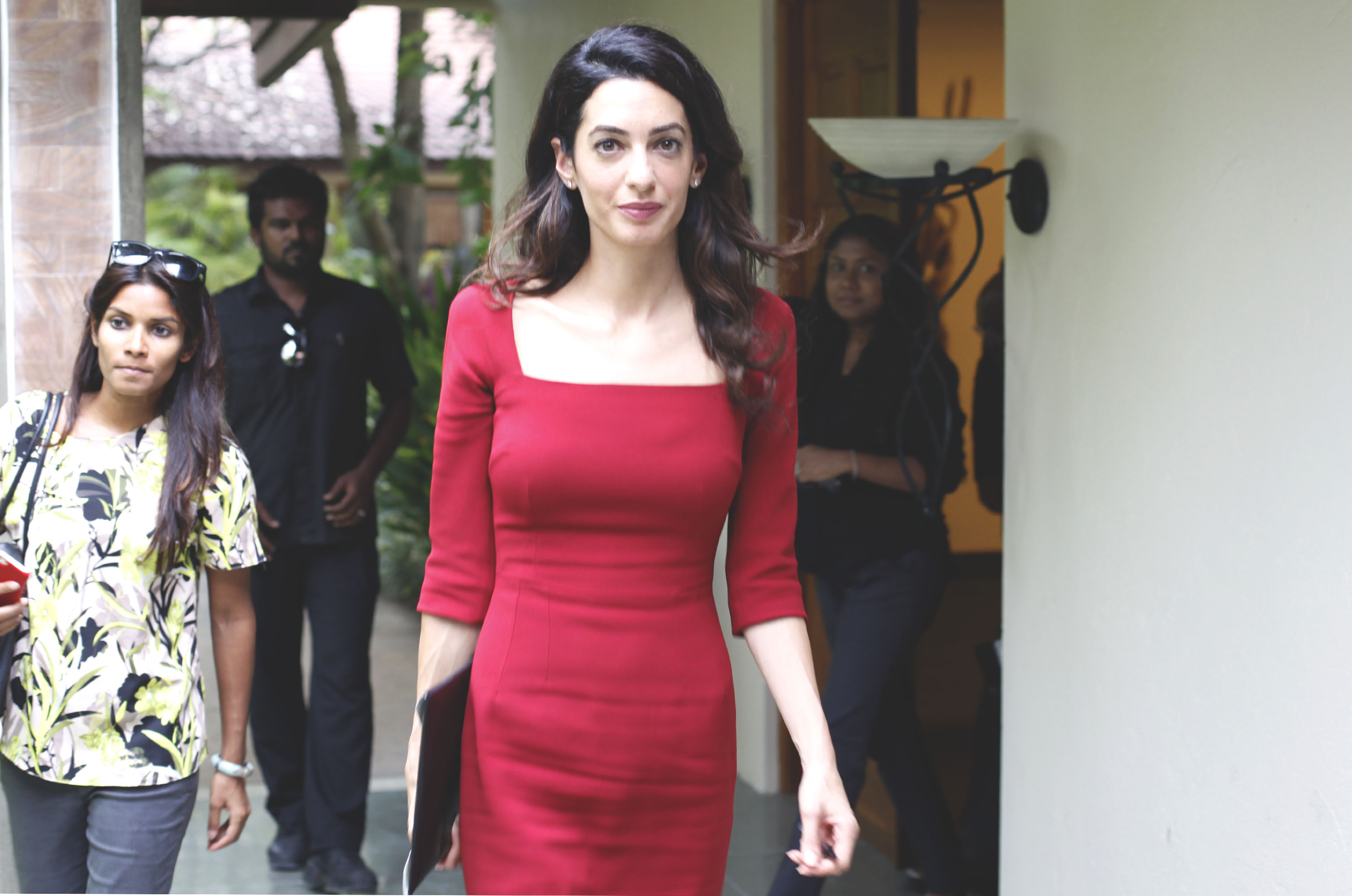 Fashion style Clooney amal launches scholarship with 100 lives for lady Fashion week Clooney amal launches scholarship with 100 lives for woman