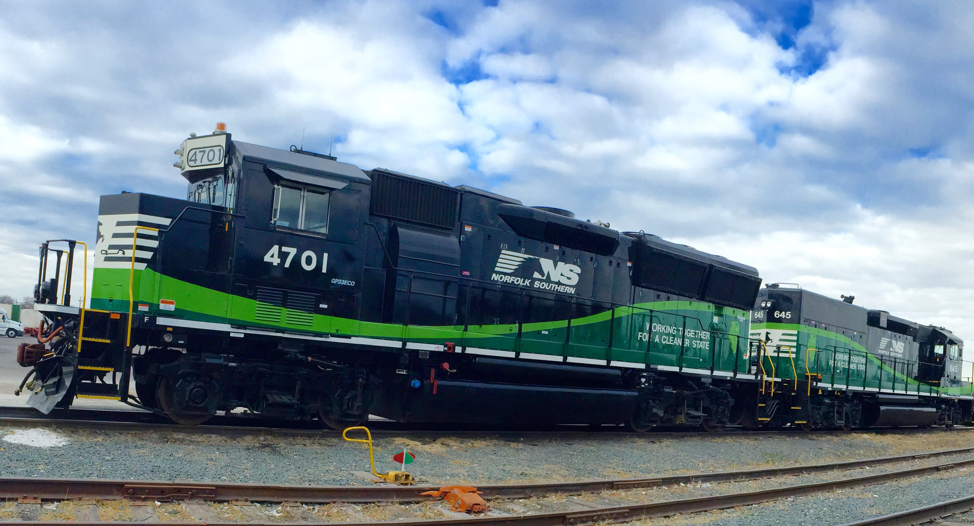 Norfolk Southern Rolls Out 'Eco' Friendly...