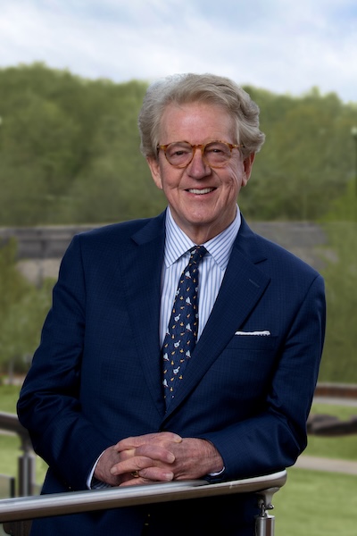 Dan Amos, CEO Aflac.